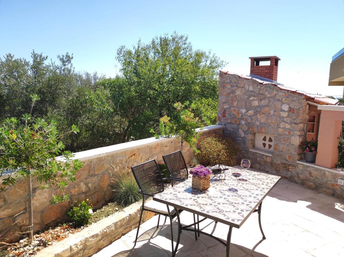 Lovro Luxury Apartment With Jacuzzi And Terrace Sea View Sali Εξωτερικό φωτογραφία